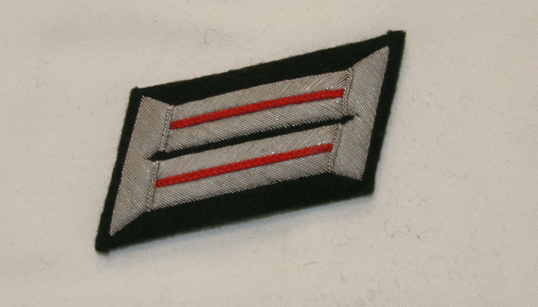 Heer Officer Collar tabs (Kragenspiegal), Red/Artillery